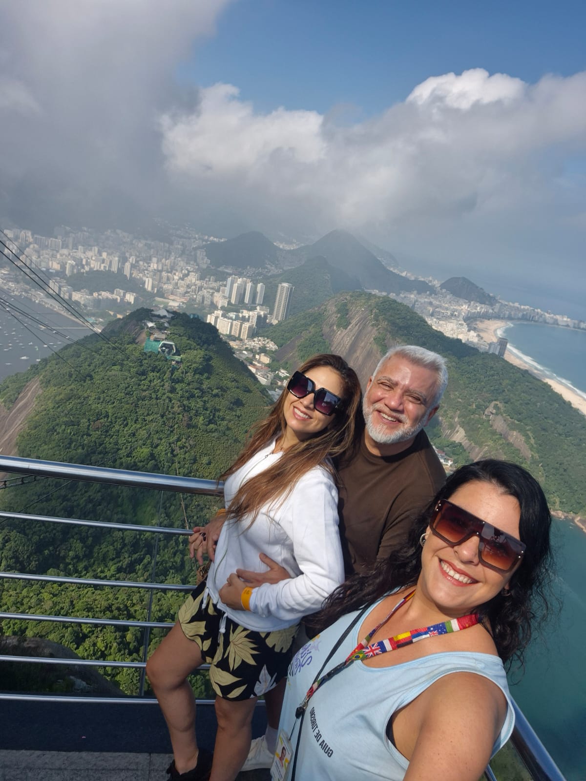 Selfie con visitantes en la cima del Pão de Açúcar